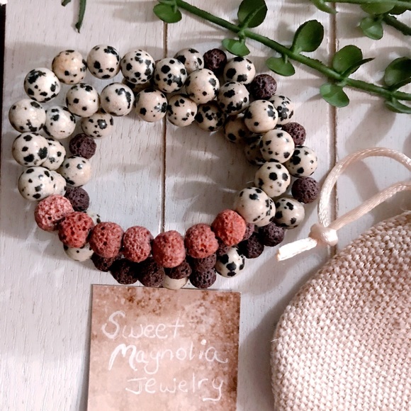 Dalmatian Jasper stone lava diffuser stretch bracelets - Picture 5 of 9